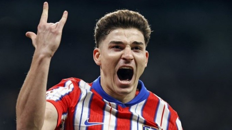 ¿Lo tenían a Julián Álvarez picando un penal ante el Real Madrid en el Bernabéu?